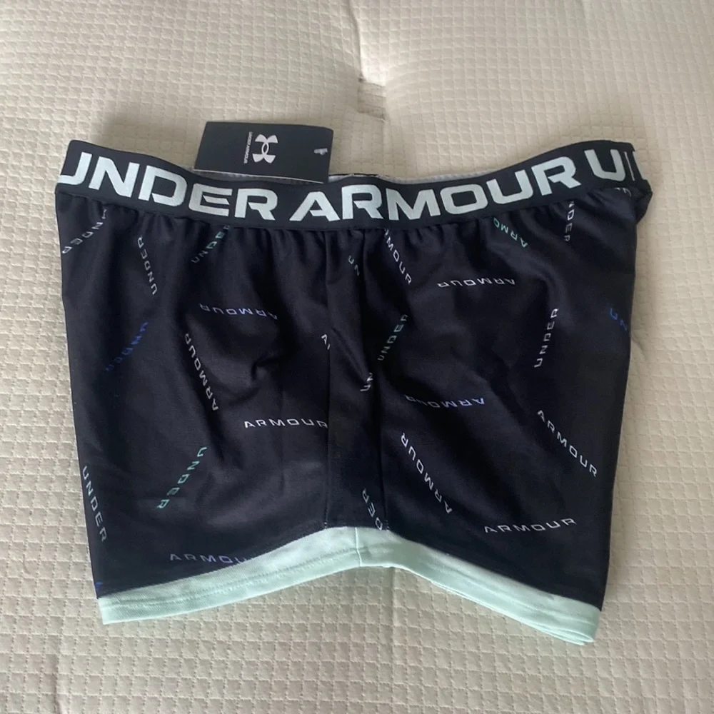 ✅NWT Girls Under Armour Running Shorts Size XL